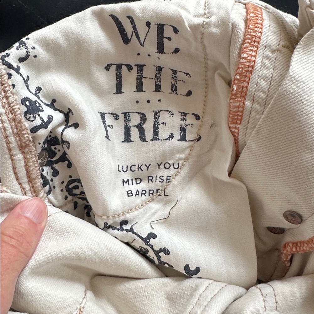 We the Free Lucky You Mid Rise Barrel denim by Free People sz 27 EUC - Picture 10 of 10